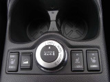 インテリジェント4&times;4は走行状況に応じて3通りの駆動モードを選択できるシステムです。クイックヒータシートクイックコンフォートシートヒーター〈運転席・助手席・セカンド左右〉やヒルスタートアシストも装備。