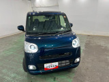 フロントシート(前席)です。よく乗る運転席にも、汚れや使用感も気になりません。肘掛けは、ちょっとした小物入れにもなります。