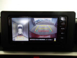 バックモニター付きで後方を確認しながら安心して駐車することが出来ます。