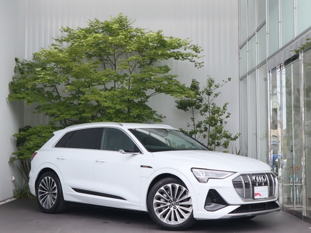 e-tron 50 クワトロ Sライン 4WD