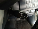 クルーズコントロール装備 アクセルを踏むことなく車速を一定キープ。高速道路も楽々走行できます。