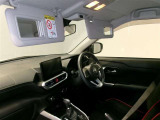 バニティーミラーが運転席・助手席に付いています!