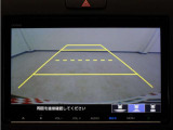 バックカメラ搭載です!車庫入れが苦手な人はもちろん、車両感覚に自信がある人にもお勧めです!見えない箇所が見えるようになるので、低い障害物や隠れてしまっている子供の存在等にも気付く事が出来ます。