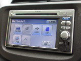 ナビゲーションはギャザズメモリーナビ(VXM-128VS)を装着しております。AM、FM、CD、ワンセグTVがご使用いただけます。初めて訪れた場所でも安心ですね!