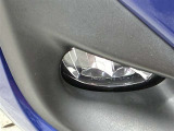 フォグランプ付きで、霧の時にヘッドライトだけでは見えにくい路肩やセンターラインの視認性が向上し安心です