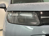 LEDヘッドライトは、点灯の瞬間から最大光量を発揮し、突然暗くなるトンネルなどでの安定感を高めます。