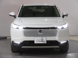 ハロゲンより明るく、より遠くまでさらなる安心感のあるLEDヘッドライトを採用。照射軸の上下方向を自動調整するオートレベリング機構、点灯忘れも防止できるオートライトコントロール機構付きです。