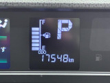 たとえばダイハツのお店にある、たくさんのスマアシ搭載車は、正常に作動する事をしっかり確認します。