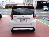お車選びをお楽しみ頂けるよう、在庫車の展示スペースを十分に確保しております。