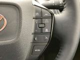 前方の車との車間を設定し、スピードを上げたり緩めたりを自動で行ってくれる追尾式の「レーダークルーズ」。上級装備の一つです!高級車にしかつかない嬉しい機能です。
