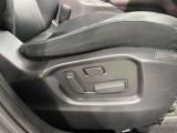 【パワーシート】スイッチ一つで簡単にシートの微調整が可能!電動だから力もいりません!快適なシートポジションにセットして、快適なドライブをお楽しみください。