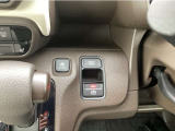 電子パーキングシステム搭載!ワンタッチでパーキングブレーキを掛けられます♪