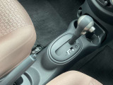 直感的に使いやすいシンプルなシフトレバーです。
