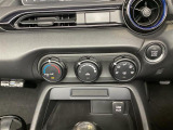 マニュアルエアコン装着車です。