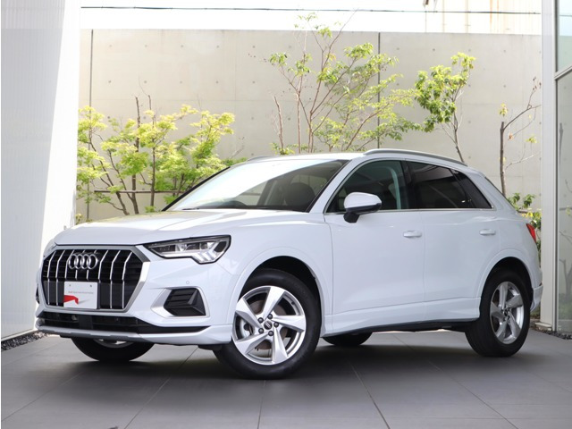 アウディ Q3 