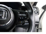 Hondaセンシングの機能のひとつ、アダプティブクルーズコントロール付!アクセルから足を離しても設定したスピードと前車との車間を保ち走行してくれます!車線維持もアシスト☆高速道路で疲労軽減ですね☆