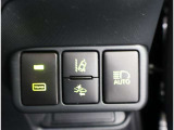 テレビキット付いています!運転しながらテレビを見ることができます!