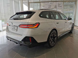 BMWプレミアムセレクション前橋では、高年式低走行モデルからMモデル、年式が経ちなかなかディーラーでは見かけないモデルまで幅広いラインナップで認定中古車を取り扱っております。品質に自信があります。