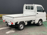 奇麗なホワイトのボディカラーです。ぜひご覧いただきたいお車です。