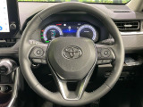 【純正革巻きステアリング】上質な革を使用することで、手にしっかり馴染みとても運転しやすいハンドルです♪