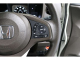 Hondaセンシングの機能のひとつ、アダプティブクルーズコントロール付!アクセルから足を離しても設定したスピードと前車との車間を保ち走行してくれます!車線維持もアシスト☆高速道路で疲労軽減ですね☆