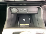 さまざまなデバイスの充電に対応。使い勝手の良い充電環境を備えています。