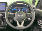 【純正革巻きステアリング】上質な革を使用することで、手にしっかり馴染みとても運転しやすいハンドルです♪