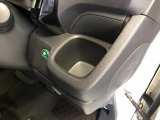 【ドリンクホルダー】こちらにドリンクホルダーがついています!