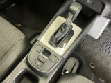 発進時から滑らかに加速する無段階変速のCVTはストップ&ゴーの多い街の中も快適です