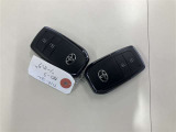 スペアキーあります。どちらも電池交換して納車します