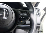 Hondaセンシングの機能のひとつ、アダプティブクルーズコントロール付!アクセルから足を離しても設定したスピードと前車との車間を保ち走行してくれます!車線維持もアシスト☆高速道路で疲労軽減ですね☆