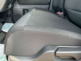 【助手席シート】レンタカーアップ車で使用感も少なく、シート状態良好です!
