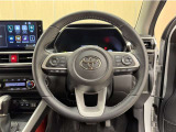 ステアリングスイッチ搭載!手を離さずに手元のスイッチでさまざまな操作が可能。運転中、視線をそらさなくても操作ができて安全です!
