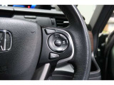 Hondaセンシングの機能のひとつ、アダプティブクルーズコントロール付!アクセルから足を離しても設定したスピードと前車との車間を保ち走行してくれます!車線維持もアシスト☆高速道路で疲労軽減ですね☆