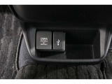 スマートフォンなどの音楽再生が可能なUSB接続ジャック装備車両です♪♪♪