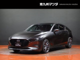 中古車専門再生工場にて熟練専任スタッフが丁寧に清掃、仕上げを実施しております。また、お客様に安心してご検討いただける様、公取協が定める基準に基づき車両検査を実施し、車両状態評価証を発行しております。