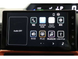 純正ディスプレイオーディオを装備。Bluetooth対応でお手持ちのスマートフォンからお気に入りの音楽の再生も可能。