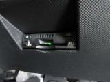 【ETC車載器】は、ビルトインタイプですっきり収納され、見た目も使い勝手も満足のアイテムです。