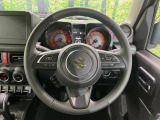 【純正革巻きステアリング】上質な革を使用することで、手にしっかり馴染みとても運転しやすいハンドルです♪