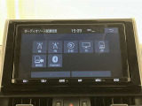 いまや必須装備「ナビゲーション」搭載!知らない場所にスイスイッとドライブ。もう、これなしではハンドルを握れませんね!でも運転中の操作は危険ですのでご注意ですね☆