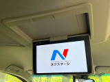 【フリップダウンモニター】大画面モニターで後席でもエンタメをお楽しみいただけます。小さなお子様にも大人気の装備です♪