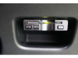 ボイスタイプのETC搭載。高速道路出入口もスマートに通過! 今やマストアイテムですね。納車前には使用できるようにセットアップをさせていただきます。ETCカードの取扱もしておりますのでご相談ください。