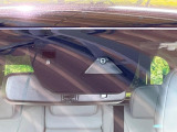 【i-ACTIVESENSE】走行中に前方の車両等を認識し、衝突しそうな時は警報とブレーキで衝突回避と被害軽減をアシスト。より安全にドライブをお楽しみいただけます。