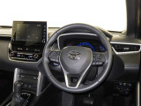 運転席まわりです。 各操作スイッチは使いやすい位置に配置されてます。