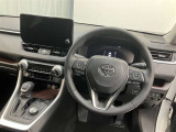 見通しのよいすっきりとした視界で、誰でも運転しやすいです。運転のしやすさは疲れにくさにも繋がりますよ♪