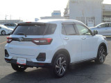 明るく広々、落ち着いた店内では、中古車のご検討・ご購入のほか、携帯電話(au)の購入等、様々なご相談に幅広く応えていきます♪