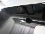 バックカメラが付いているので後方確認が非常にしやすいです。今や運転初心者も熟練者も必須装備!ついていて損はないですね♪