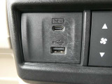 通信機能がついたタイプAと充電ができるタイプCのポートがあり便利です