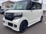 車名の由来:N-BOXの「N」は「New」「Nippon」「Norimono(乗り物)」「Next」のそれぞれの頭文字も含め「これからの新しい日本の乗り物を創造する」という意味合いを込めている。