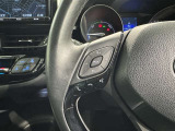 ステアリングスイッチ装備!運転しながら手元でオーディオの操作などができます。